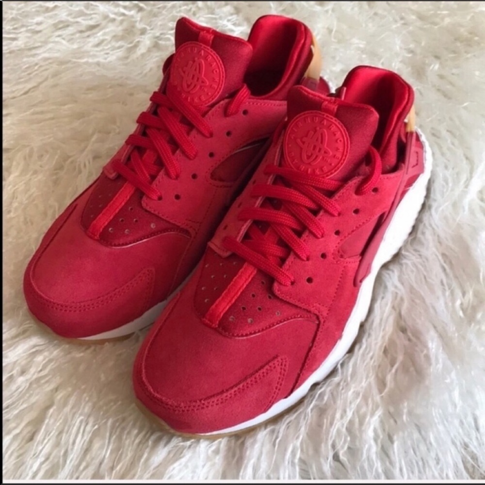 NWT Nike Air Huarache Suede - Picture 4 of 8